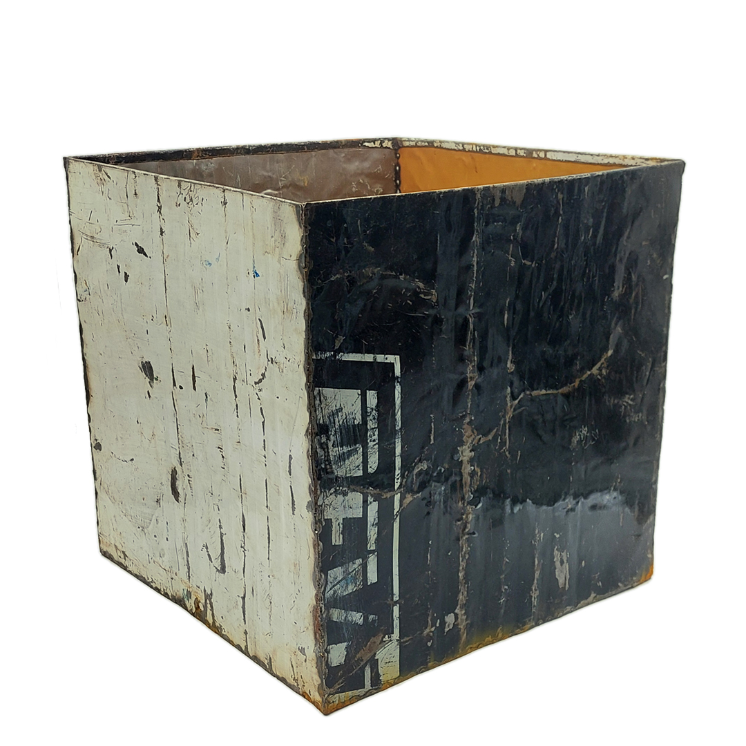 Blumentopf 40 x 40 cm aus recycelten Ölfässern Made in Burkina Faso