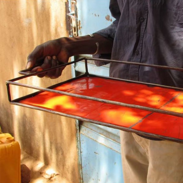 Tablett M 39 x 35 cm aus recycelten Ölfässern Made in Burkina Faso